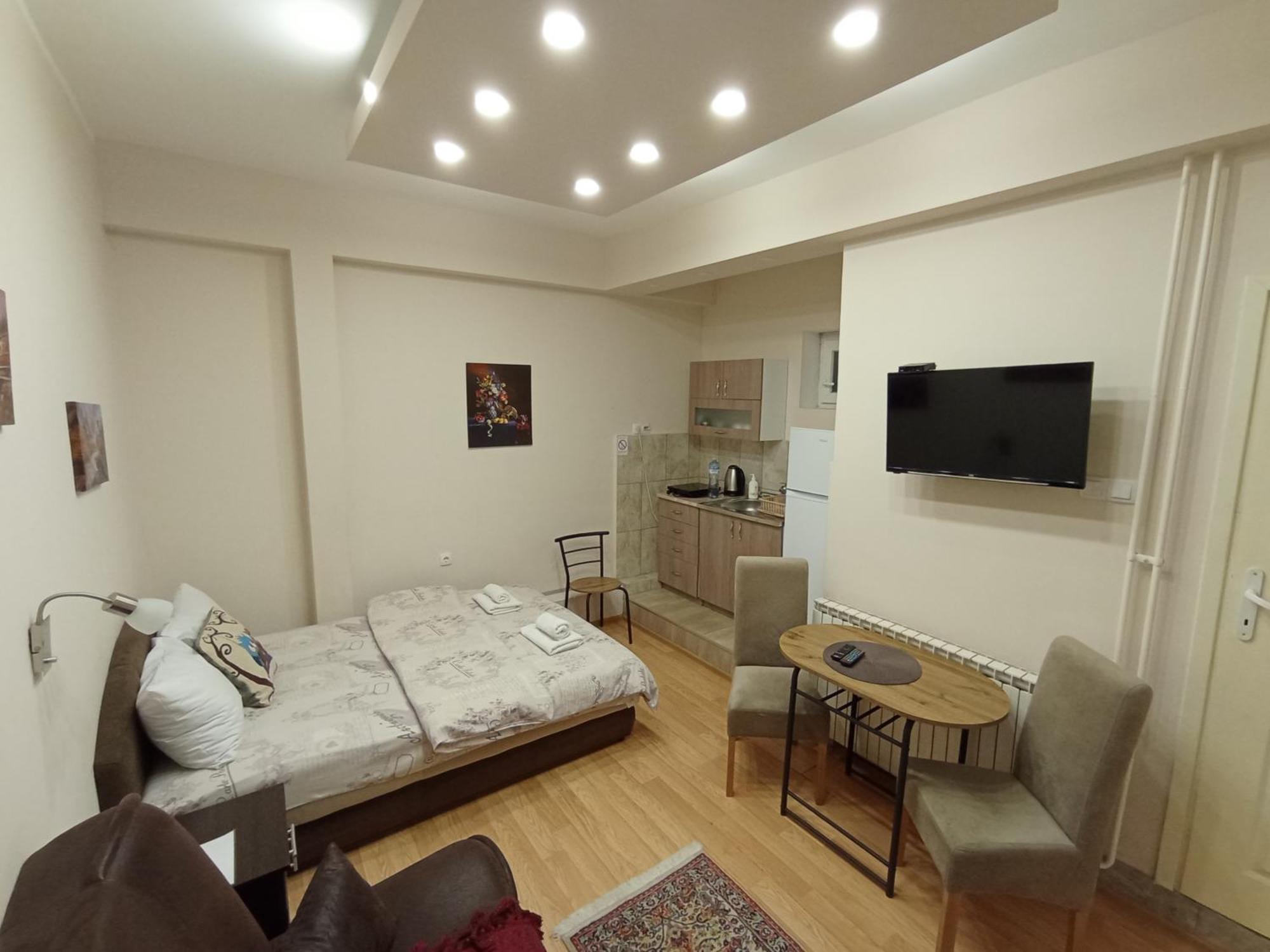 Apartments & Rooms -Mdl Lazic Belgrado Exterior foto