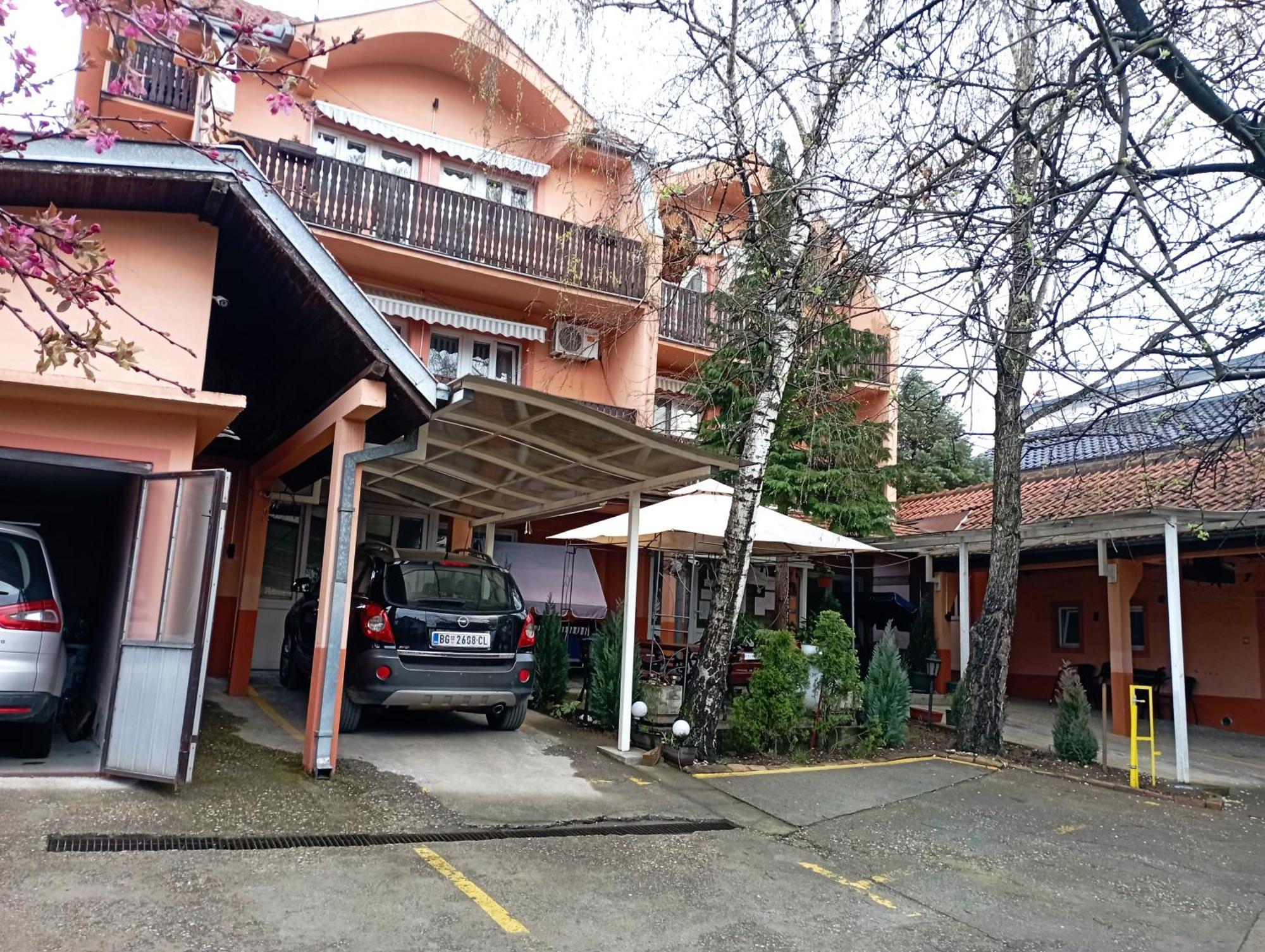 Apartments & Rooms -Mdl Lazic Belgrado Exterior foto